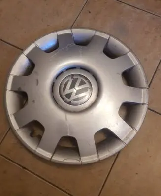 Volkswagen Golf IV R14 wheel hub/cap/trim 1J0601147L