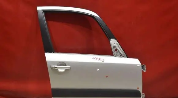 Suzuki SX4 Front door