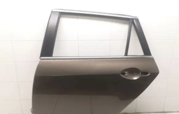 Mazda 6 Rear door