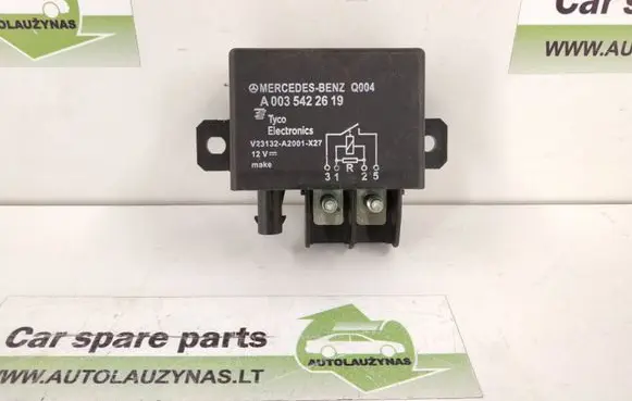 Mercedes-Benz C W204 Battery control module A0035422619 A035422619
