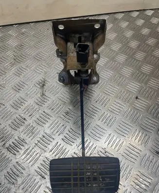 Subaru Forester SF Brake pedal 80114