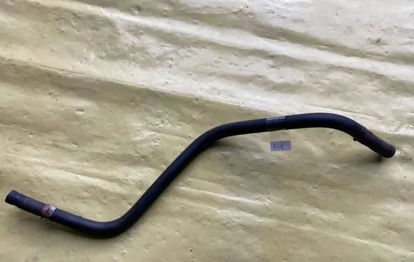 Mercedes-Benz A W169 Engine coolant pipe/hose A1695010625