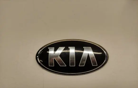 KIA Soul Manufacturer badge logo/emblem 86320B2000