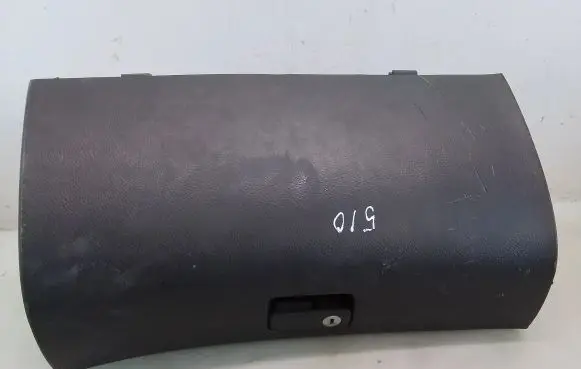 Toyota Avensis T250 Glove box 33126M