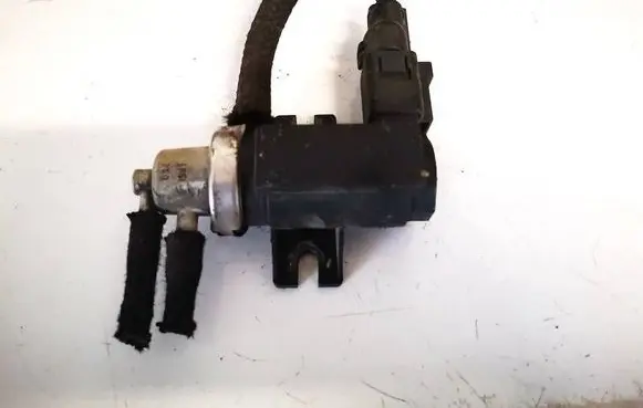 Volkswagen Golf IV Turbo solenoid valve 1j0906627