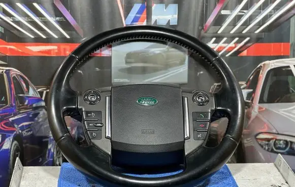 Land Rover Discovery 4 - LR4 Steering wheel AH223L598CB