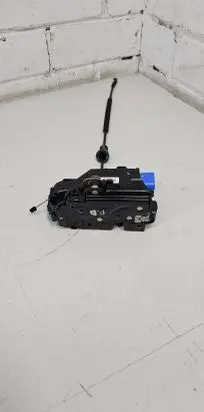 Skoda Octavia Mk2 (1Z) Front door lock 3D1837016 CZWL3A00468