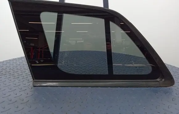 Jeep Grand Cherokee Rear side window 68036443AB