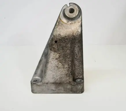 Mercedes-Benz CLC CL203 Engine mounting bracket A6112230804