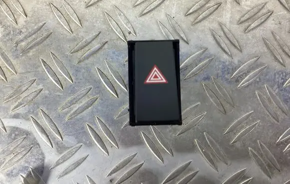 Lexus CT 200H Hazard light switch