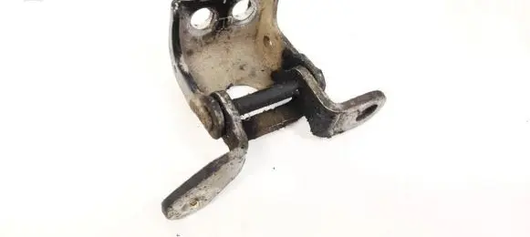 Honda CR-V Rear door lower hinge