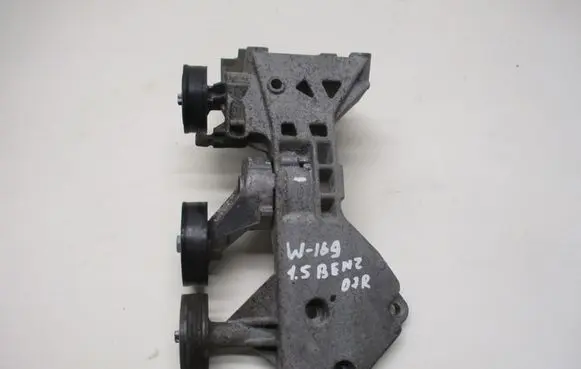 Mercedes-Benz A W169 Generator/alternator bracket 