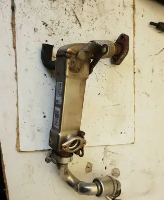 BMW 5 E60 E61 EGR valve cooler 7794245 89671 D4414