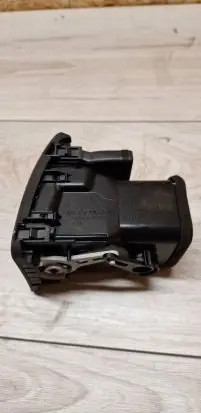 Toyota Corolla Verso E121 Dash center air vent grill 5566013020