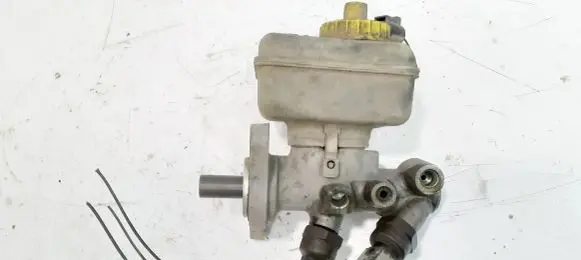 Volkswagen Golf IV Master brake cylinder