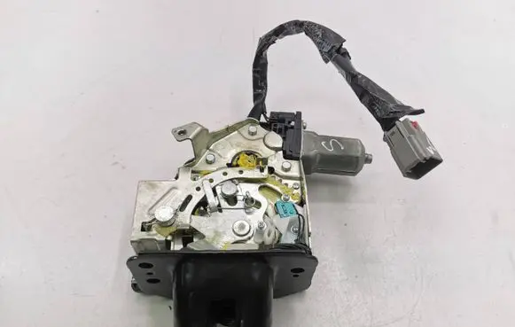 Ford Kuga II Tailgate/trunk/boot lock/catch/latch CV447843102B