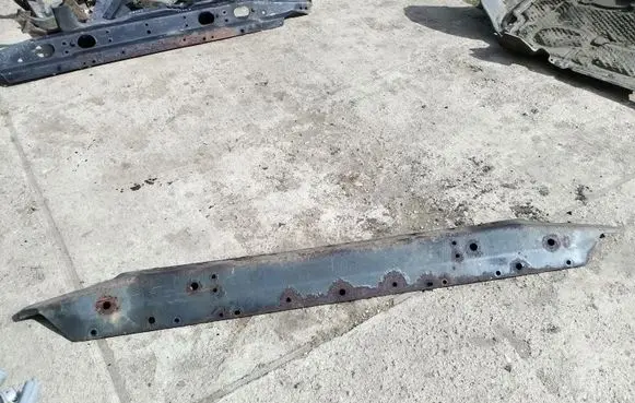 Mercedes-Benz Sprinter W901 W902 W903 W904 Front bumper cross member