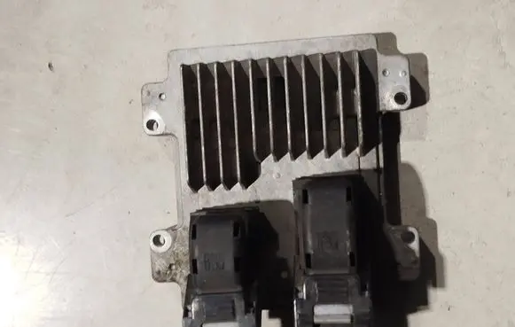 Opel Astra J Engine control unit/module 12639891