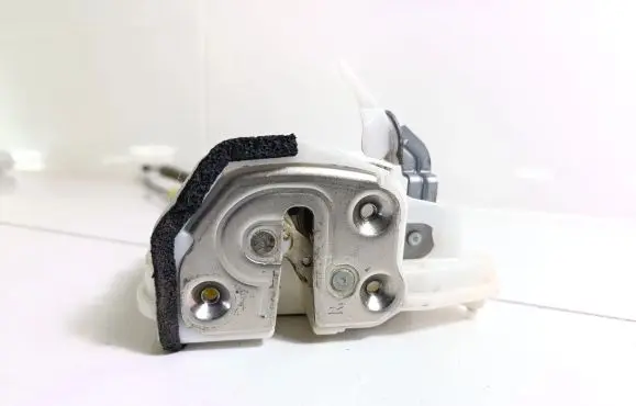 Mazda CX-3 Rear door lock G03G09R2 K79J 5G13D0680