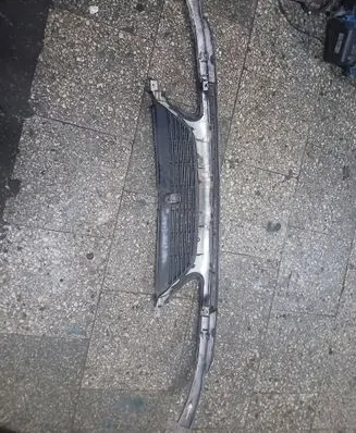 Renault Espace III Front bumper upper radiator grill