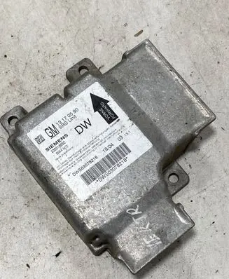 Opel Vectra C Airbag control unit/module 13170590 330518650 5WK43470