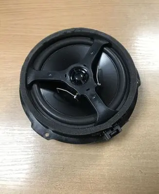 Ford Mustang VI Front door speaker FR3T18808DB