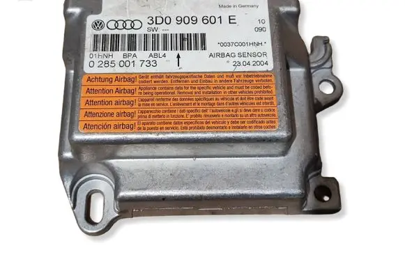 Volkswagen Touareg I Airbag control unit/module 3D0909601E 0285001733 0037C001HNH