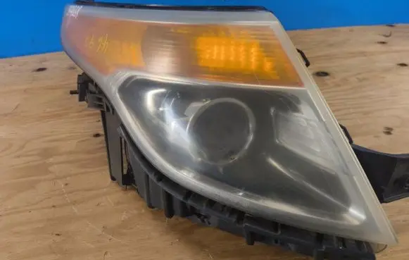 Ford Explorer V Headlight/headlamp BB5Z13008J