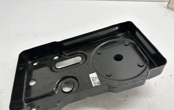 BMW 4 F32 F33 Battery tray 7395738
