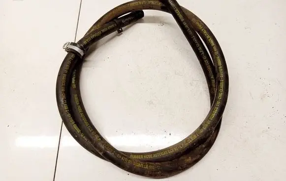 Nissan X-Trail T30 Engine coolant pipe/hose 110R000008