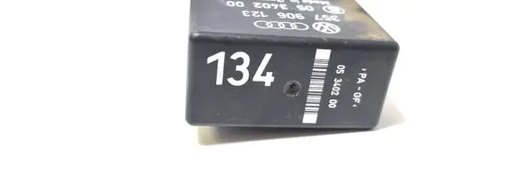 Volkswagen PASSAT B3 Other relay 357906123
