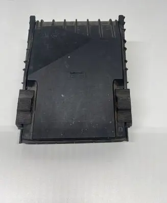 Volkswagen Golf Plus Fuse box cover 1K0937132F