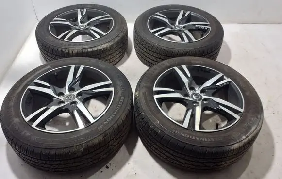 Volvo XC40 R18 alloy rim