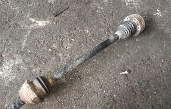 Skoda Octavia Mk3 (5E) Rear driveshaft 5Q0501203A