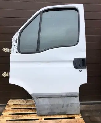 Iveco Daily 3rd gen Front door