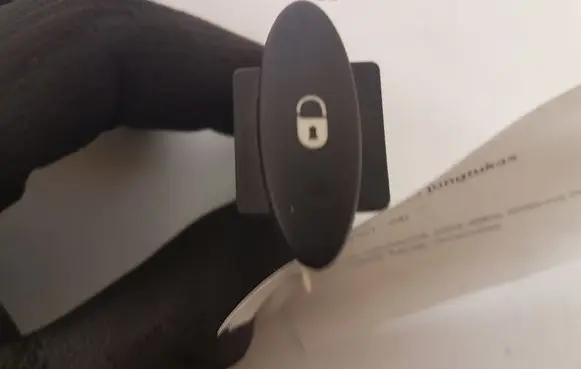 Central locking switch button