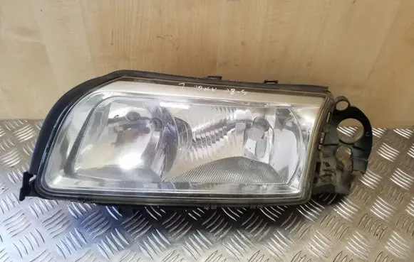 Volvo S80 Headlight/headlamp 8678546