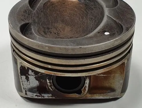 Volkswagen Polo Piston 76L82