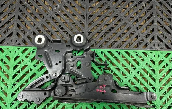 BMW X1 F48 F49 Engine bonnet/hood hinges 7329442