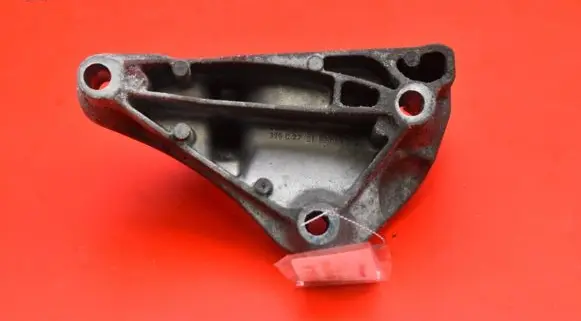 Peugeot 508 RXH Gearbox mounting bracket