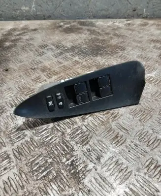 Toyota RAV 4 (XA30) Electric window control switch 7423242070 T10168
