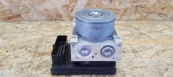 Mercedes-Benz C W205 ABS Pump A2534310200 A2539011400