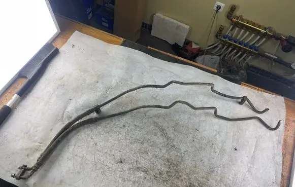 Mercedes-Benz E W210 Gearbox oil cooler pipe/hose 