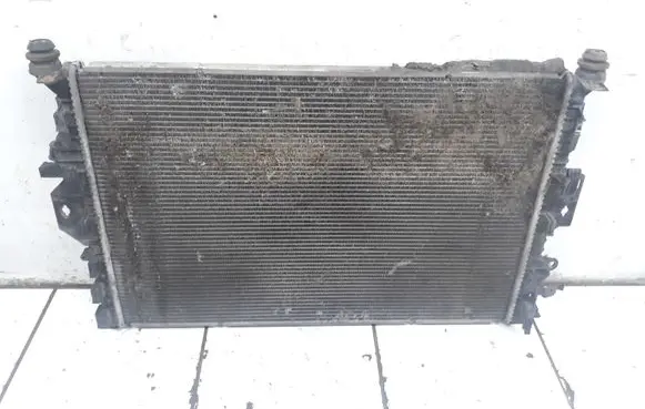 Volvo V70 Coolant radiator M124769A 30792220