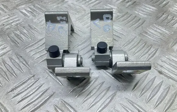 Skoda Karoq Rear door hinge set 8X4833406A 8X4833408A 8X0831404E