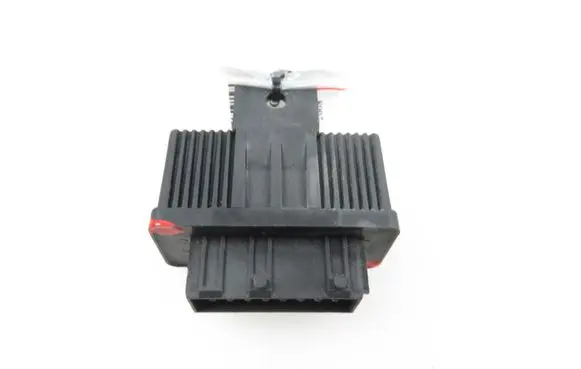 Peugeot 308 Coolant fan relay 240107