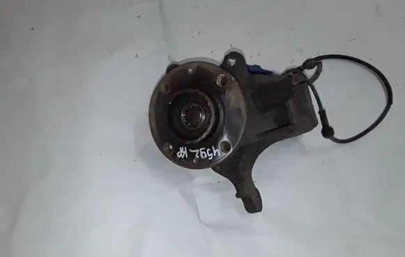 Peugeot 2008 I Front wheel hub 1607557480