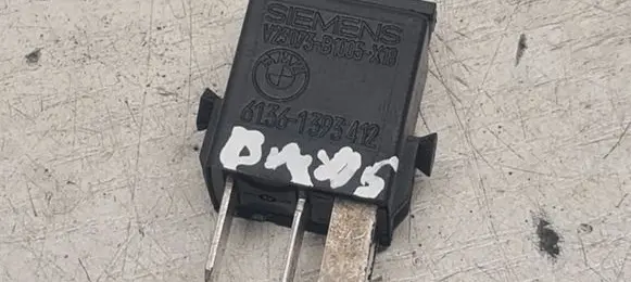 BMW 5 E39 Other relay 61361393412