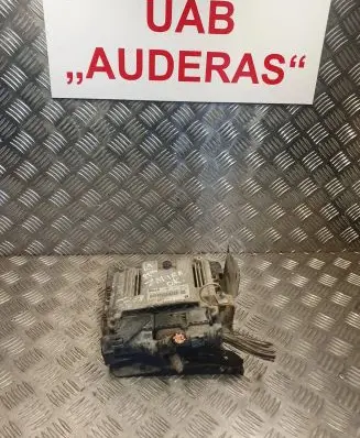 Opel Zafira B Engine control unit/module 55198922 1039S11633 0281012549