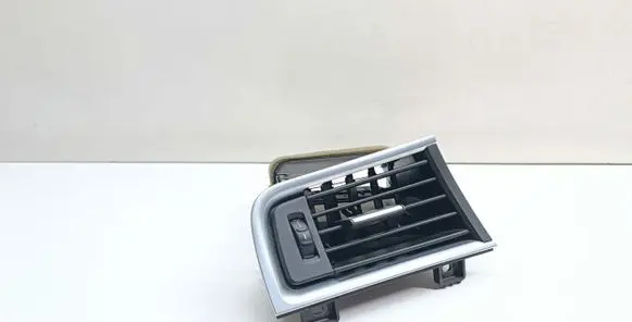 BMW 5 GT F07 Dashboard side air vent grill/cover trim 16828110